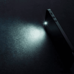 كيف تشغل فلاش هاتفك الأندرويد عند هزه