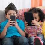 كيف تتمكن من مراقبة أجهزة أطفالك